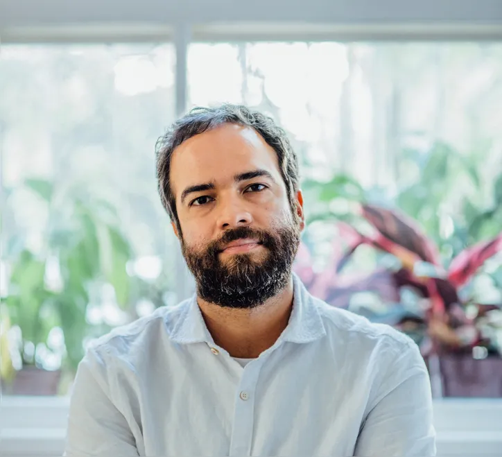 O diretor Fabio Meira participa da sessão especial