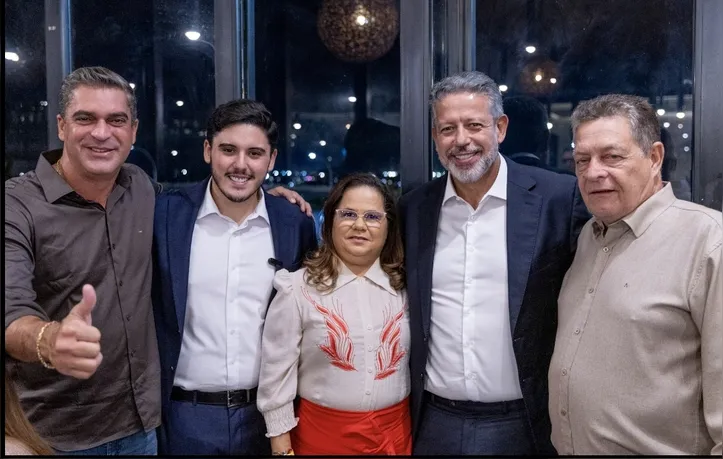 Imagem ilustrativa da imagem Marcha dos prefeitos, no DF, é palco para articulações de Renan, Renan Filho e Lira