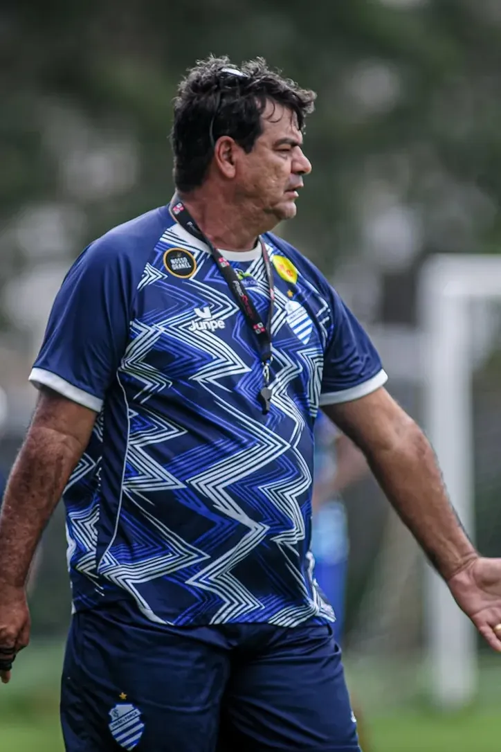 Moacir Júnior afirmou que agora o CSA tem que vencer em casa