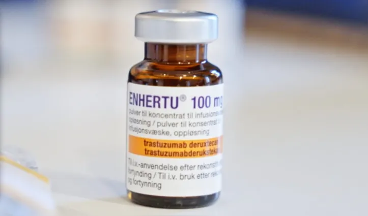 A combinação trastuzumabe deruxtecana + pertuzumabe [fórmula do medicamento] mostrou ganho expressivo de controle da doença em comparação ao padrão clássico”