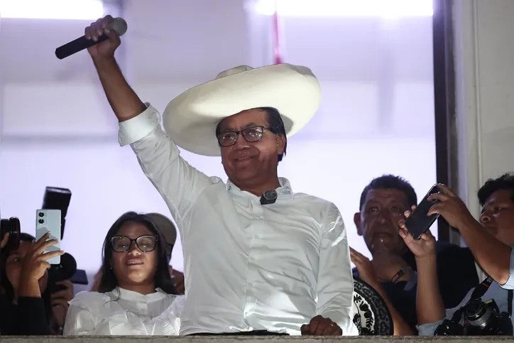 Imagem ilustrativa da imagem Partido de Sánchez diz que não vai reconhecer resultado das eleições