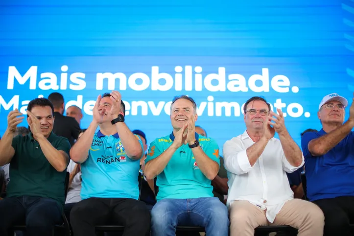 Solenidade contou com a presença de autoridades estaduais e da região, como Ricardo Nezinho, Paulo Dantas, Renan Filho, Luciano Barbosa e o senador Renan Calheiros