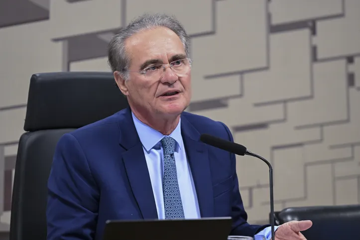 Renan tenta associar caso Master à gestão de JHC