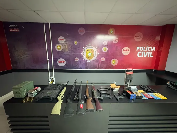 Imagem ilustrativa da imagem Suspeito de tentar matar motorista de app é preso com arsenal de armas no Farol