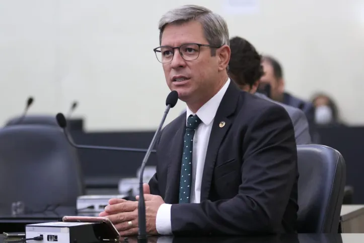 Imagem ilustrativa da imagem ‘Vai vir coisa boa’, diz Cabo Bebeto sobre encontro de Flávio Bolsonaro com Trump