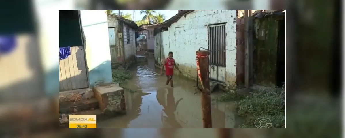 Chuvas deixam famílias desalojadas e interditam trecho da BR-416 em Colônia Leopoldina