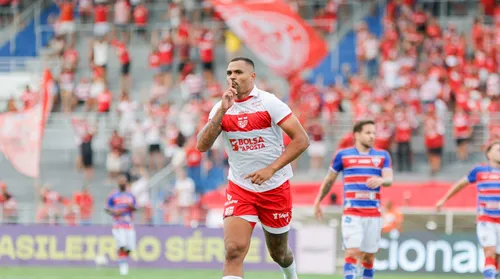 CRB: artilheiro da Série B, Mikael recebe proposta do São Paulo - Imagem
