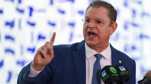 PF faz operação contra pessoas ligadas o líder do PL na Câmara - Imagem