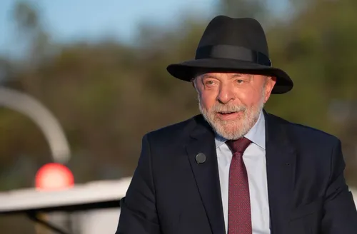 Lula vence em todos os cenários de 2º turno, diz pesquisa AtlasIntel