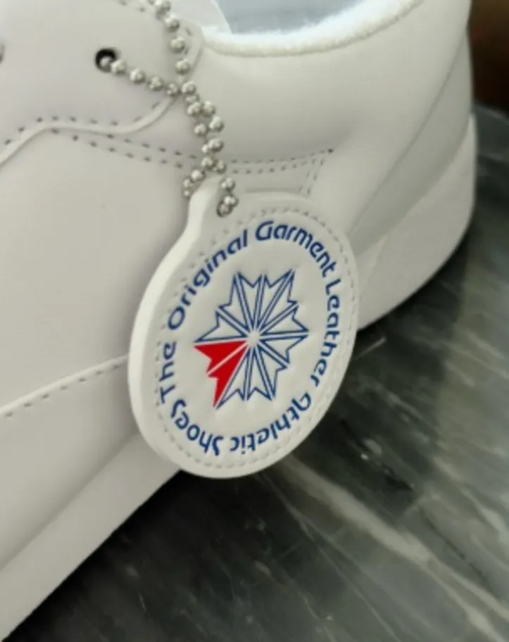 Imagem ilustrativa da imagem Céline e Reebok colaboram pela primeira vez e lançam tênis nostálgico