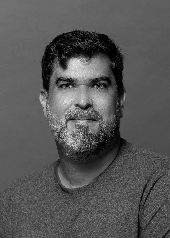 Publicitário e fotógrafo, RAMA COSTA iniciou no último dia 25, no Bon Vin Wine Bistrô, a exposição fotográfica Originários, com registros produzidos durante imersões realizadas em comunidades indígenas de Alagoas