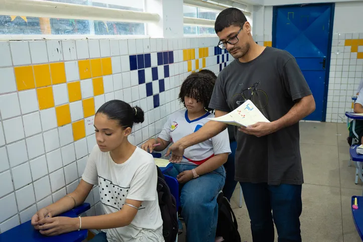 Imagem ilustrativa da imagem Seduc abre concurso com 521 vagas para professores da rede estadual