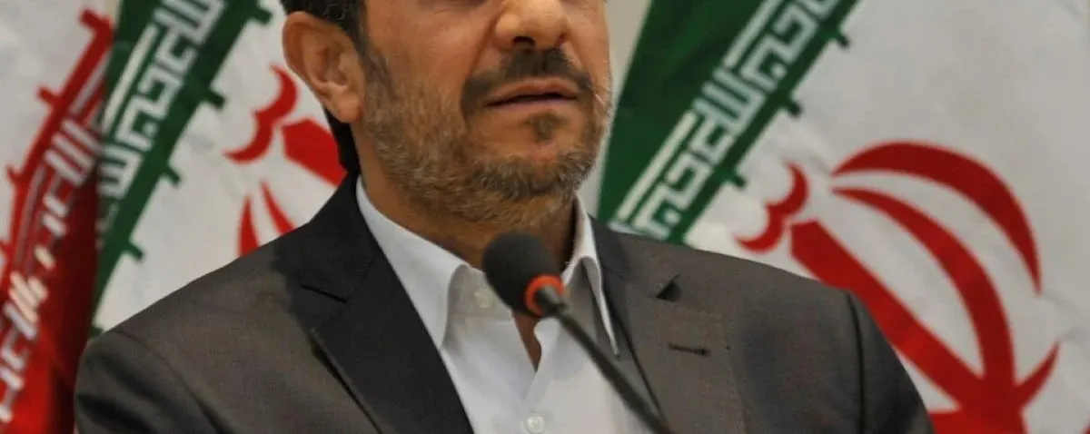 Irã: Ahmadinejad está em prisão domiciliar por suposto plano