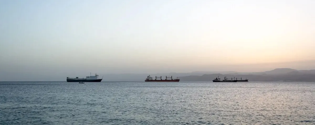 Irã orienta grupo Houthi a fechar rota do Mar Vermelho