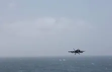 EUA bombardeiam novos alvos iranianos em Ormuz