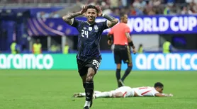 Argentina vira nos acréscimos, elimina a Inglaterra e vai à final