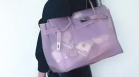 Jelly Firkin: a "Birkin" de plástico que virou febre