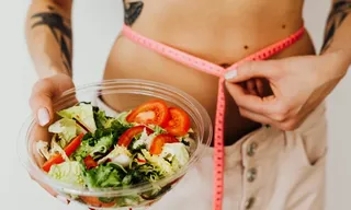 Corpo de verão começa no inverno:  os riscos das dietas de última hora