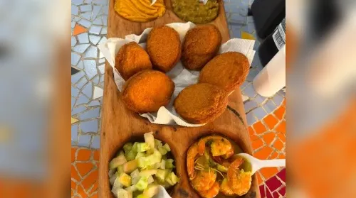 Aki Perto: petiscos caprichados e um dos melhores cordeiros guisados - Imagem
