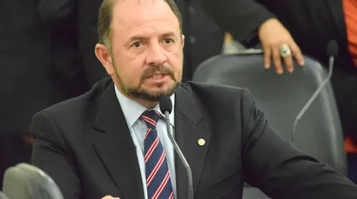 Albuquerque lança pré-candidatura e prevê reunir Renan Filho, Arthur e Davi - Imagem