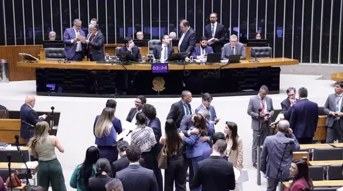 Câmara aprova “aluguel consignado”, com desconto de até 30% em folha - Imagem