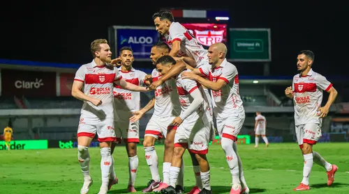 CRB vence o Náutico e abre distância para o Z-4 da Série B: 2 a 1 - Imagem