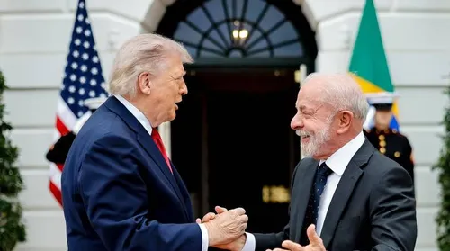 Governo diz que tarifaço impactará 18% das exportações para os EUA - Imagem