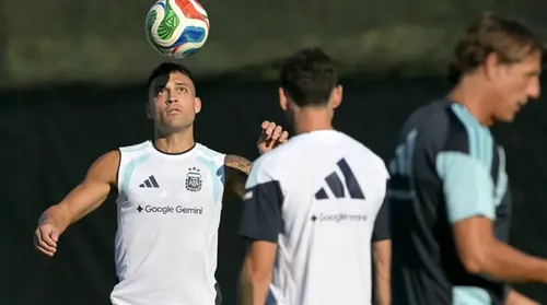 Inglaterra e Argentina fazem preparação parecida na Copa - Imagem