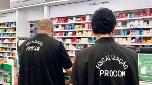 Procon encontra medicamentos vencidos e farmácias sem farmacêuticos em Maceió - Imagem