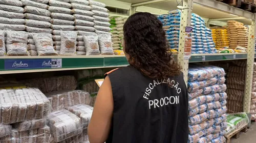Procon: preço da cesta básica vendida em Maceió registra variação de até 64% - Imagem