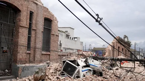 Rajadas de ventos provocam cinco mortes em São Paulo e Ri - Imagem