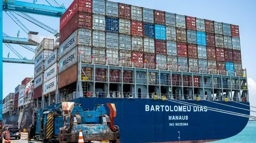 Setor produtivo pede negociação e rapidez após nova tarifa dos EUA - Imagem