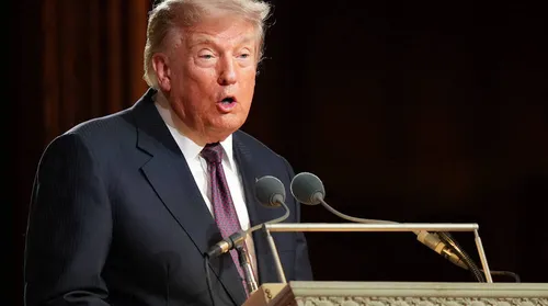 Trump prorroga decreto que mantém sanções ao Brasil - Imagem