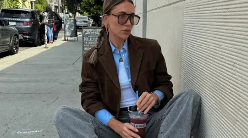 Veja 3 tendências de inverno que mesclam couro, camurça e jeans - Imagem