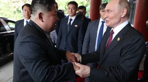 Zelensky acusa Rússia de atacar Ucrânia com míssil da Coreia do Norte - Imagem