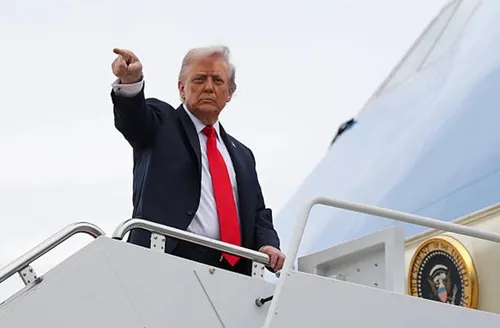 Após ameaça, Trump teria deixado Turquia em voo secreto