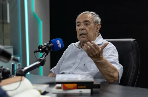 Carlito Lima lança ‘Helena, da Rua das Árvores’ no Theatro Homerinho