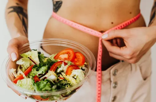 Corpo de verão começa no inverno:  os riscos das dietas de última hora