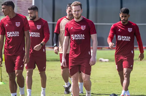 CRB finaliza trabalhos e embarca para duelo contra o Avaí