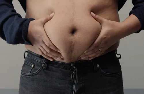 Gordura na barriga pode revelar risco cardíaco despercebido pelo IMC