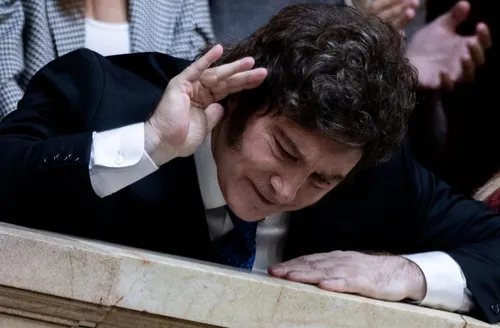 Milei admite alta da pobreza na Argentina: ‘O panorama é horrível’