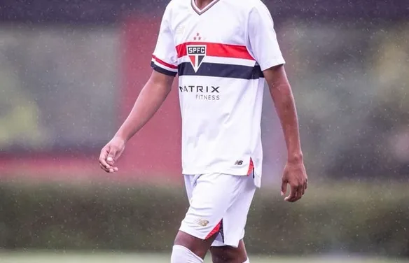 Polícia investiga morte de promessa do futebol que foi morto após partida em Macei