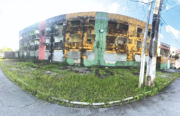 Ruínas urbanas: o perigo dos imóveis abandonados que ameaçam Maceió