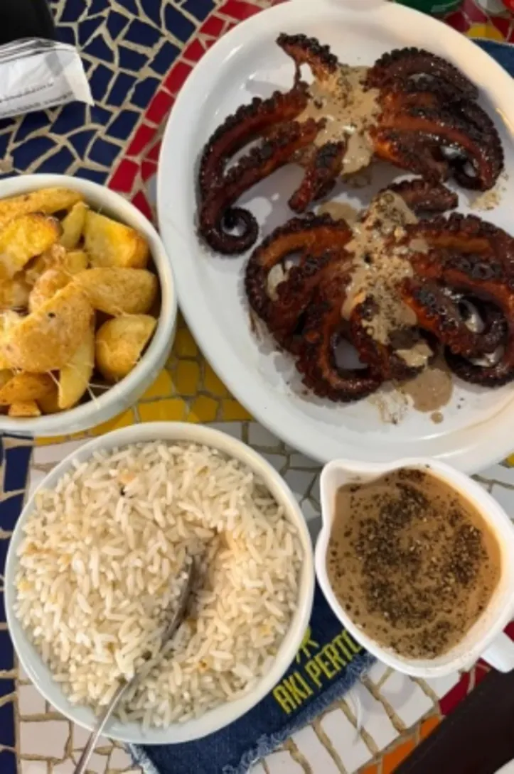 Imagem ilustrativa da imagem Aki Perto: petiscos caprichados e um dos melhores cordeiros guisados