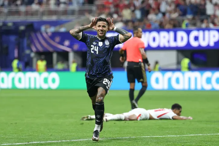 Enzo Fernández fez o gol de empate da Argentina no finalzinho