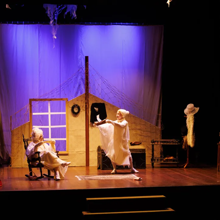 Cia. Artes Ribeirinhas apresenta o espetáculo “Pluft, o fantasminha” no Theatro Sete de Setembro