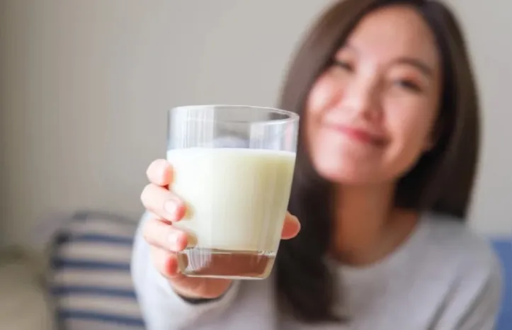 Estudo sugere que leite pode aumentar sensação de saciedade