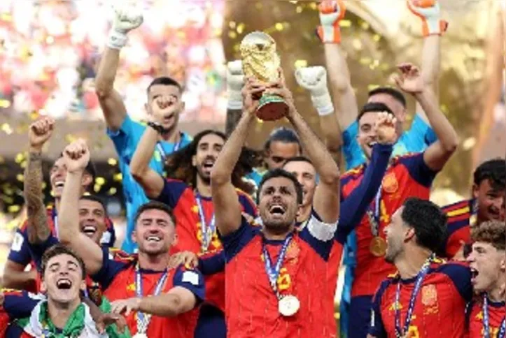 Espanha dominou a Argentina, venceu por 1 a 0 e conquistou o bicampeonato da Copa do Mundo