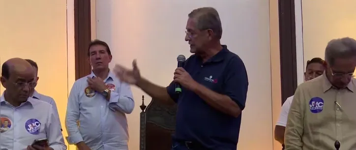 Coube ao presidente da federação PSDB-Cidadania, Régis Cavalcante, anunciar o nome de JHC para o governo