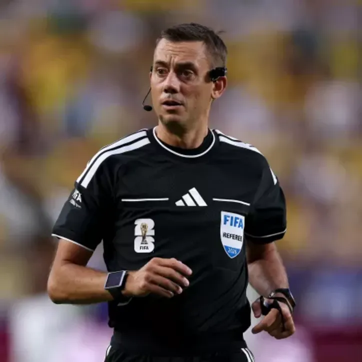 Clement Turpin apitar Noruega x Inglaterra pelas quartas de final